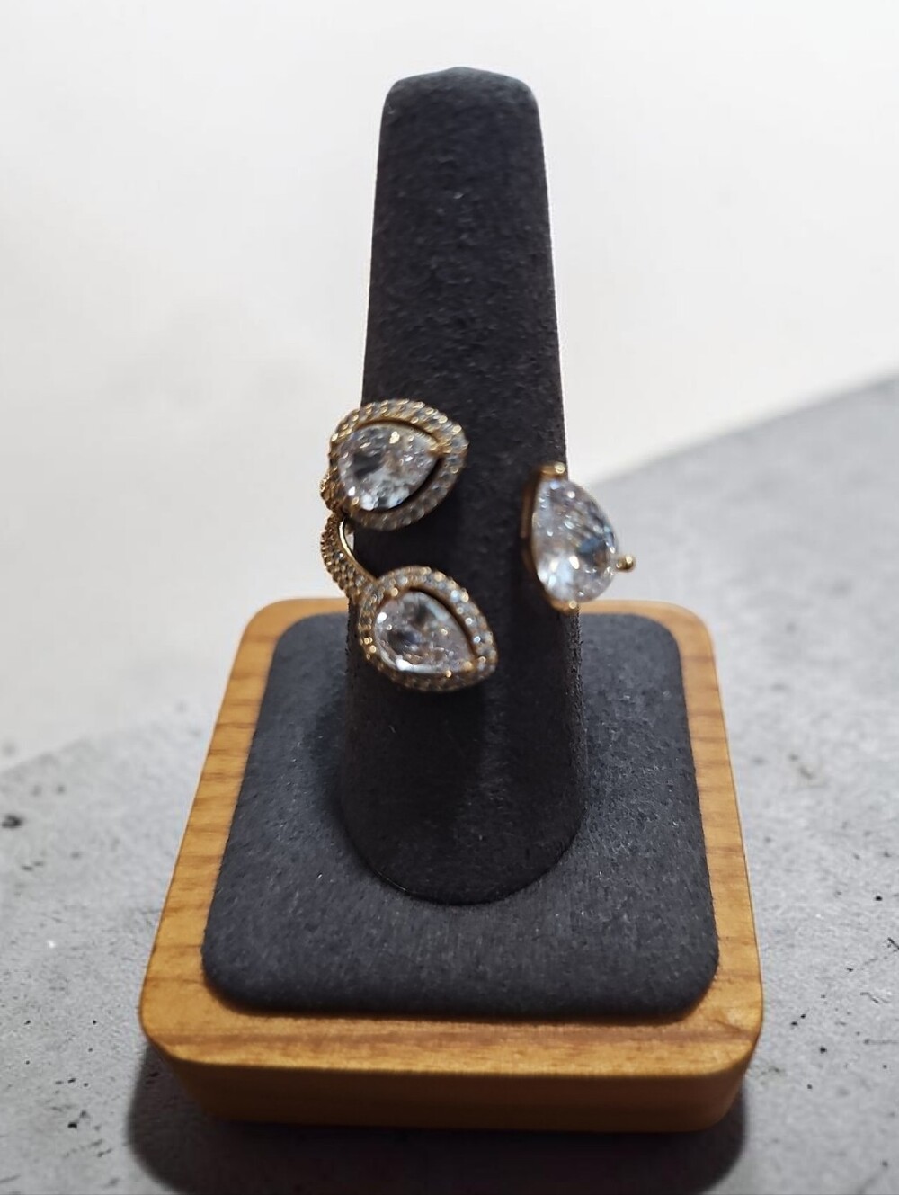 Nwt  EyeCandy Gold Teardrop Crystal Open Ring - White Crystal
